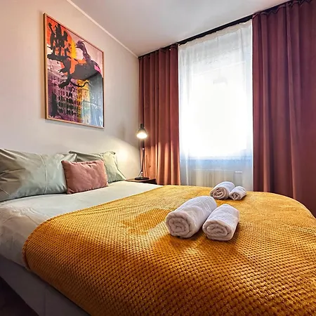 Momoapart - Downtown Tram Depot * Wrocław