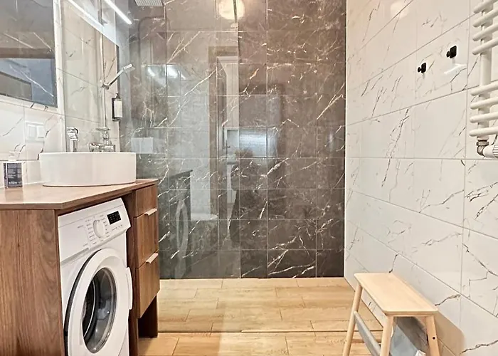 Momoapart - Downtown Tram Depot *