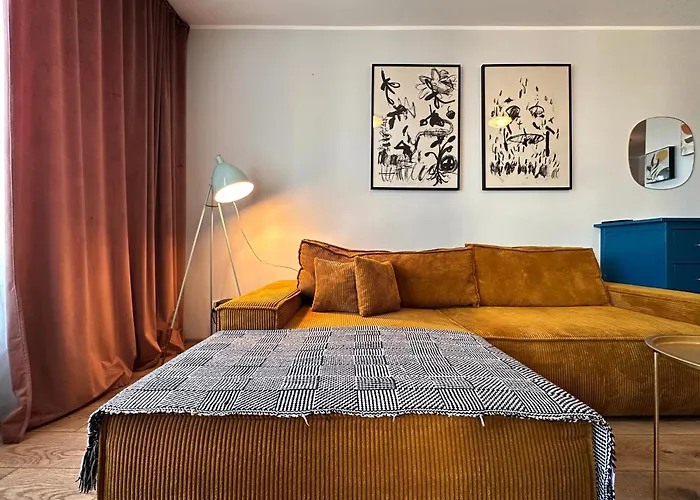 Momoapart - Downtown Tram Depot Apartament *