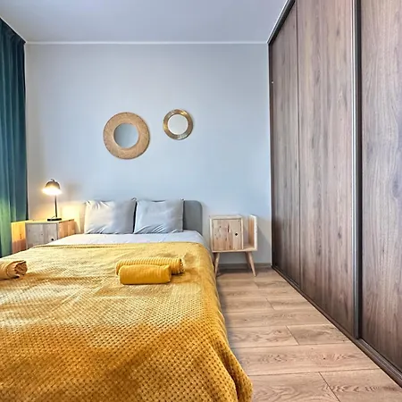 Momoapart - Downtown Tram Depot فروتسواف