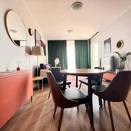 Momoapart - Downtown Tram Depot-parking Free *